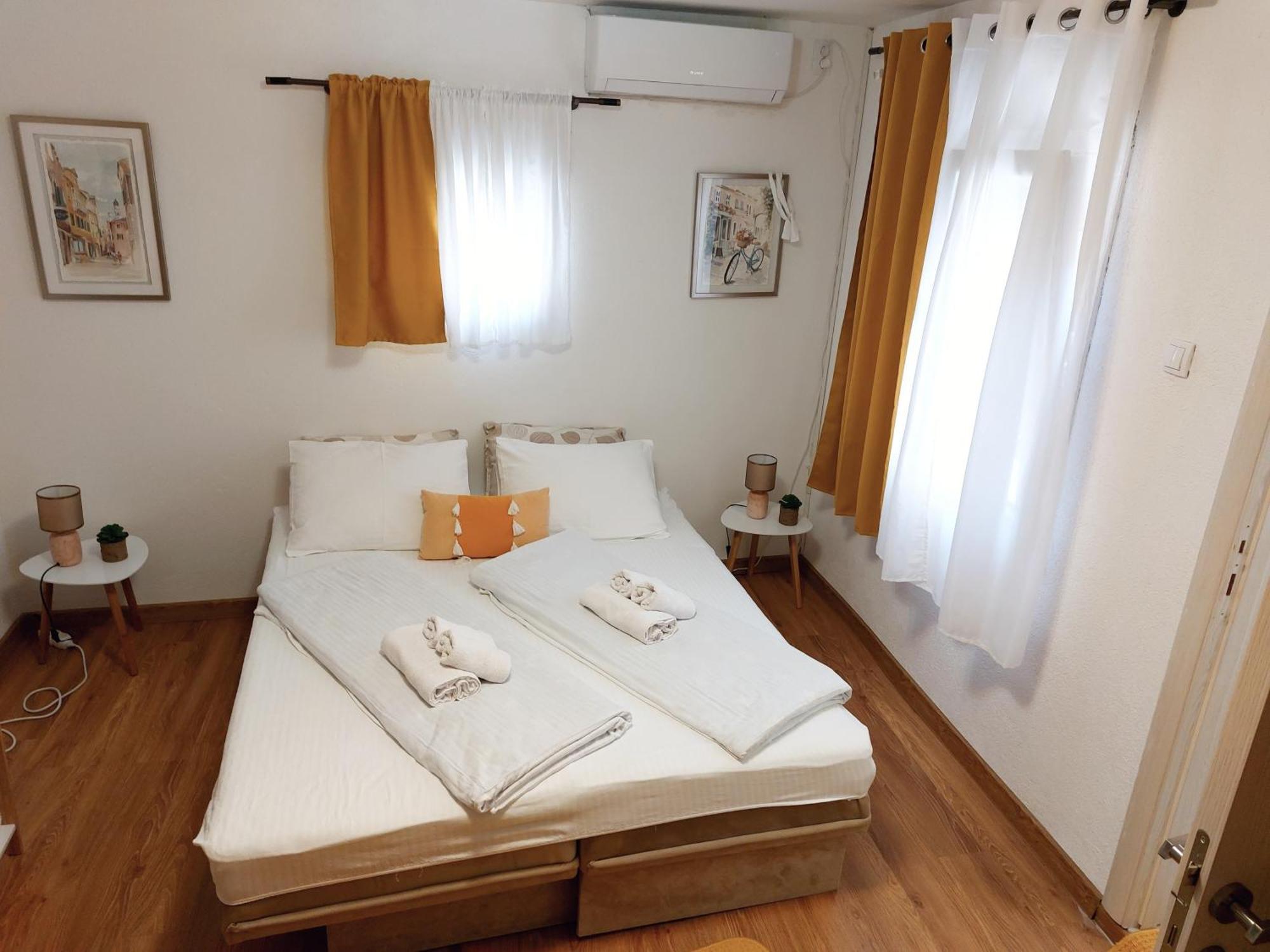 פודגוריצה Ljubovic Apartman מראה חיצוני תמונה